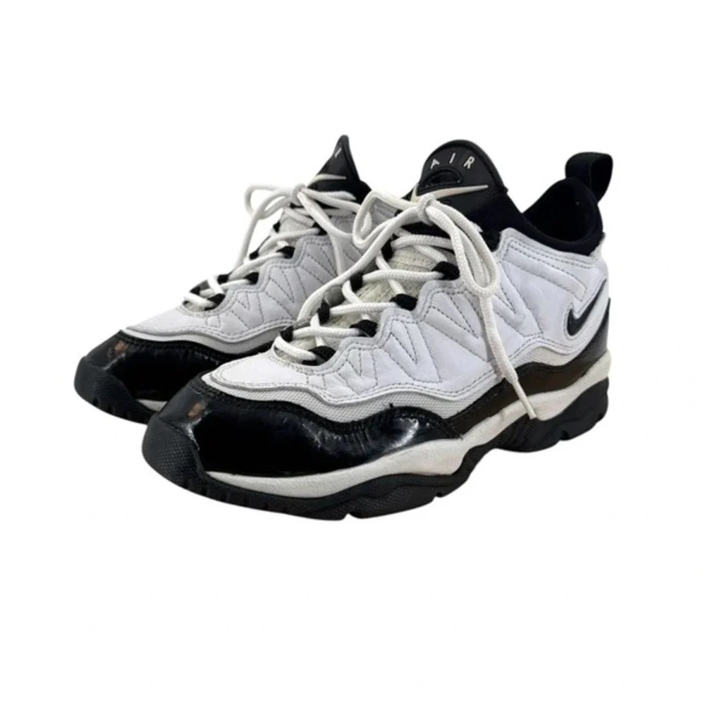 Nike Air Trainer Patrol Women's Athletic Shoes Size 7 EUR 38 White‎ and Black